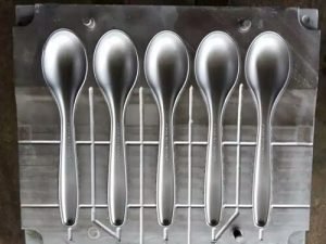 silicone-rubber-mould-of-spoon