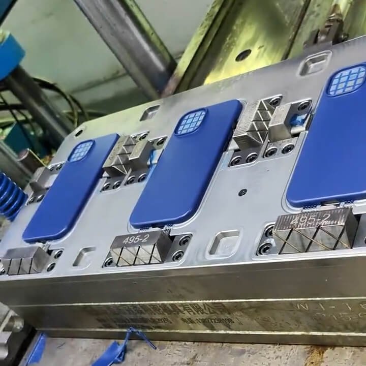 Custom silicone cases manufacturers